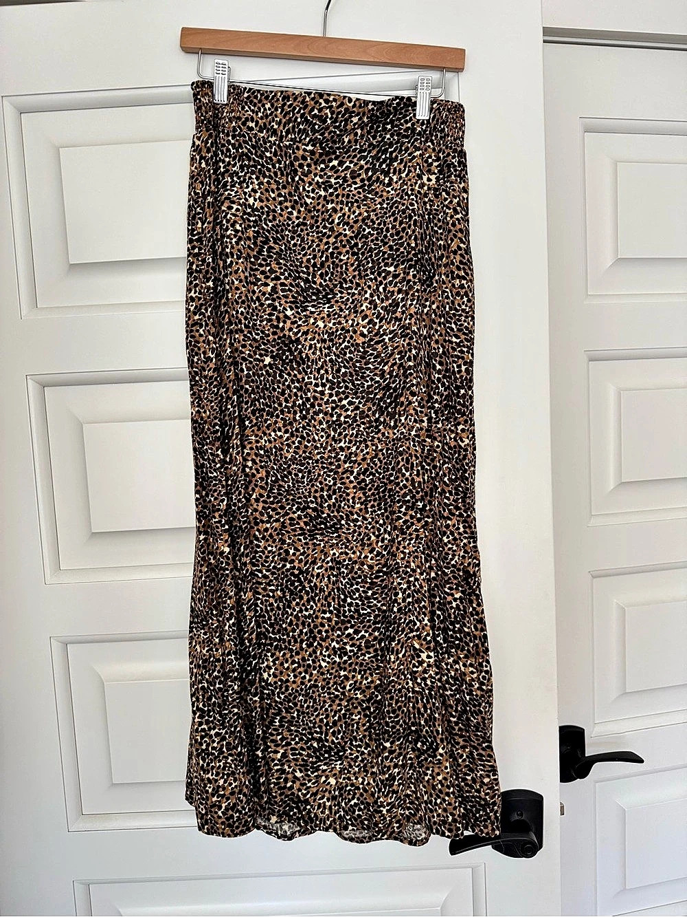 Old Navy Leopard Print Maxi Skirt Size Medium Like New